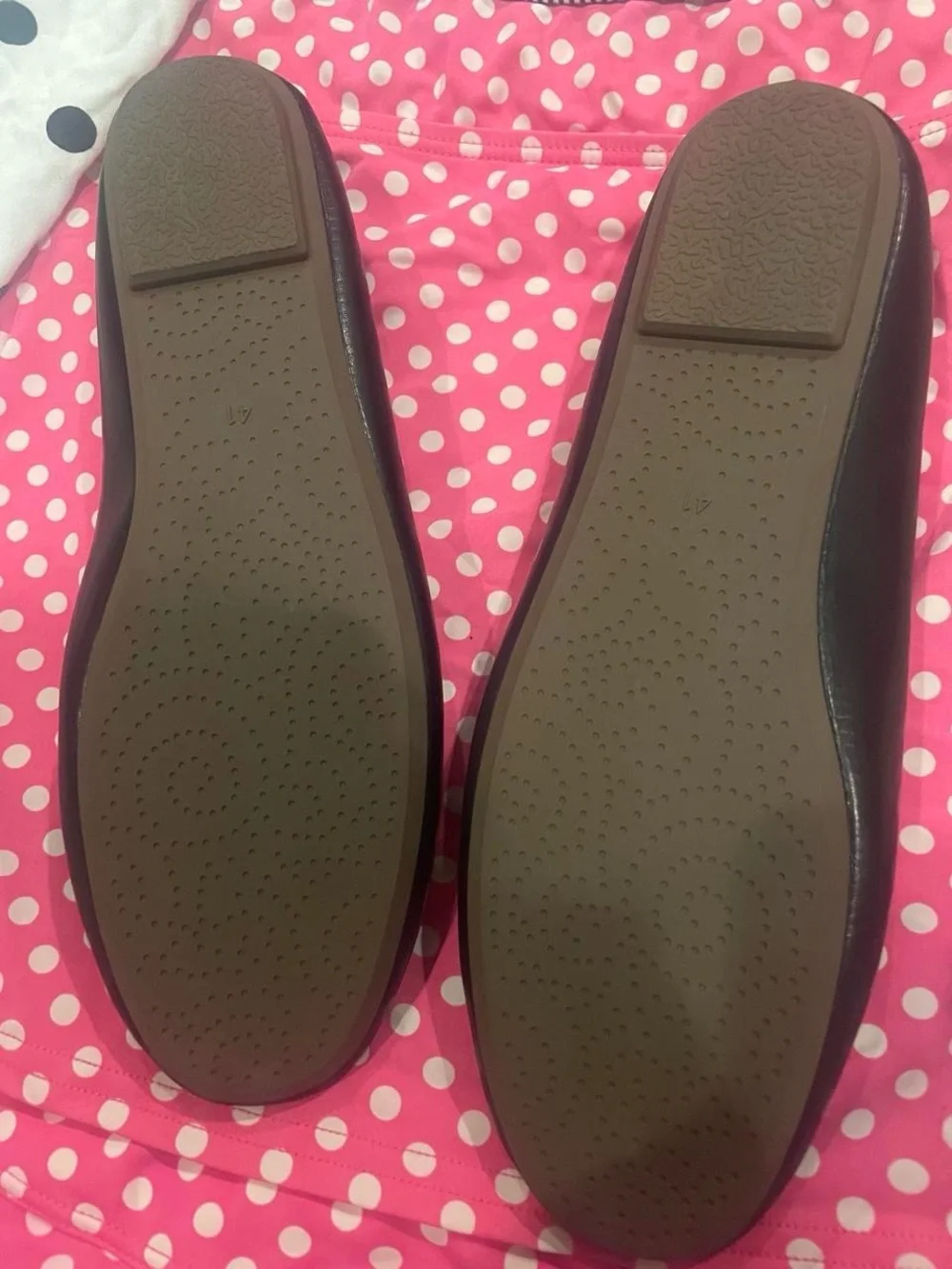 Classic Black Ballet Flats with Bow